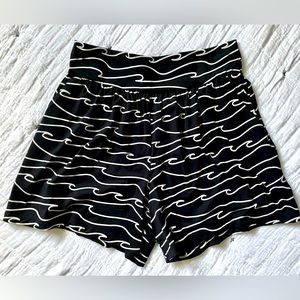 BNWT Fighting Eel Ava Sky Kula Shorts in Black Wave XS
